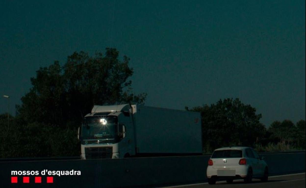 Imagen del vehículo que circulaba a 197 km/h.