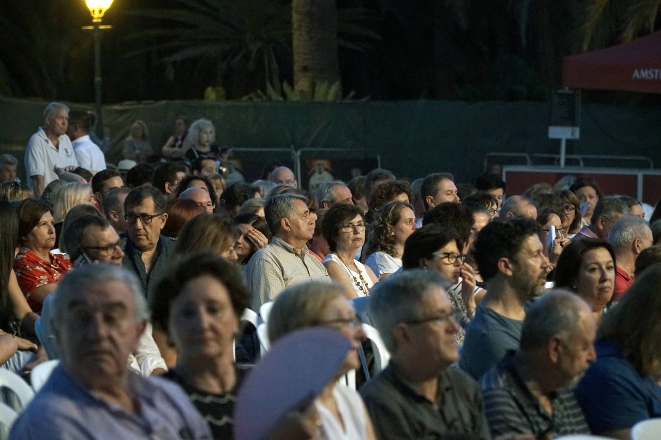 Fotos: Ana Belén encandila Valencia en la Feria de Julio