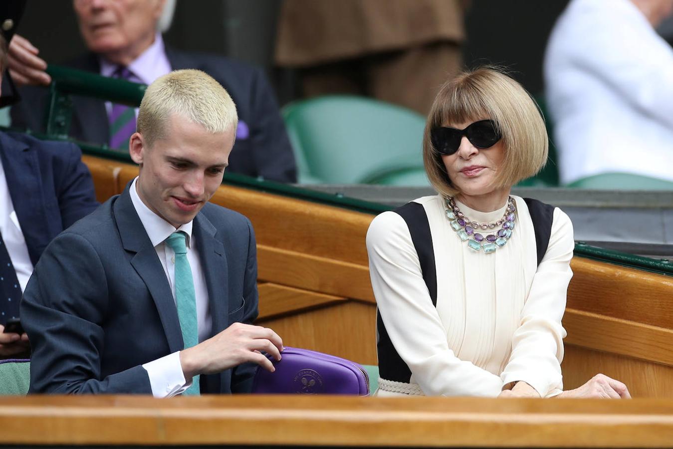 Anna Wintour, editora de la revista 'Vogue' y Luke Wintour.