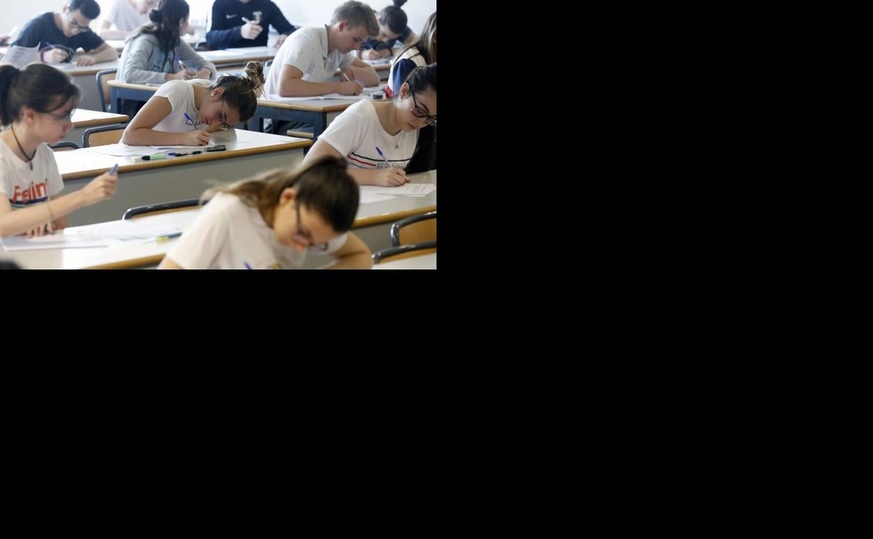 El 65% de las plazas de Medicina, para alumnos de fuera tras el polémico examen