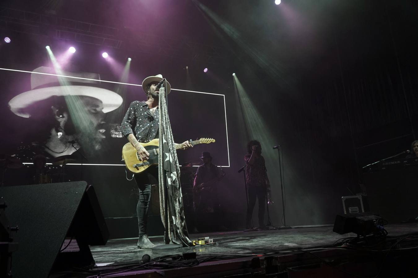 El artista ha presentado 'Nuclear' este viernes en los Conciertos de Viveros de Valencia.