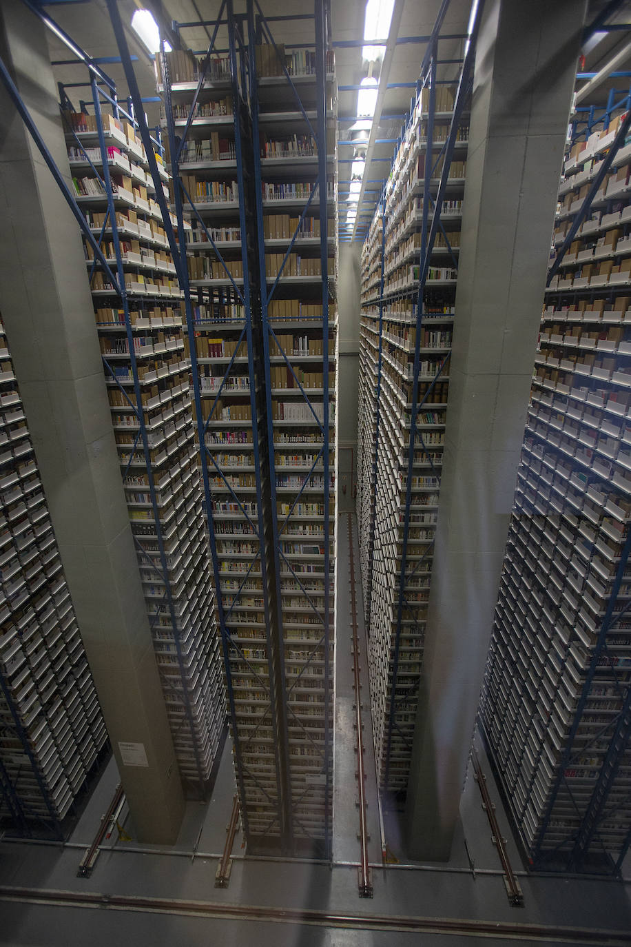 Es la desconocida segunda sede de la Biblioteca Nacional de España (BNE), pues la primera, ubicada en un palacio neoclásico del Paseo de Recoletos de la capital