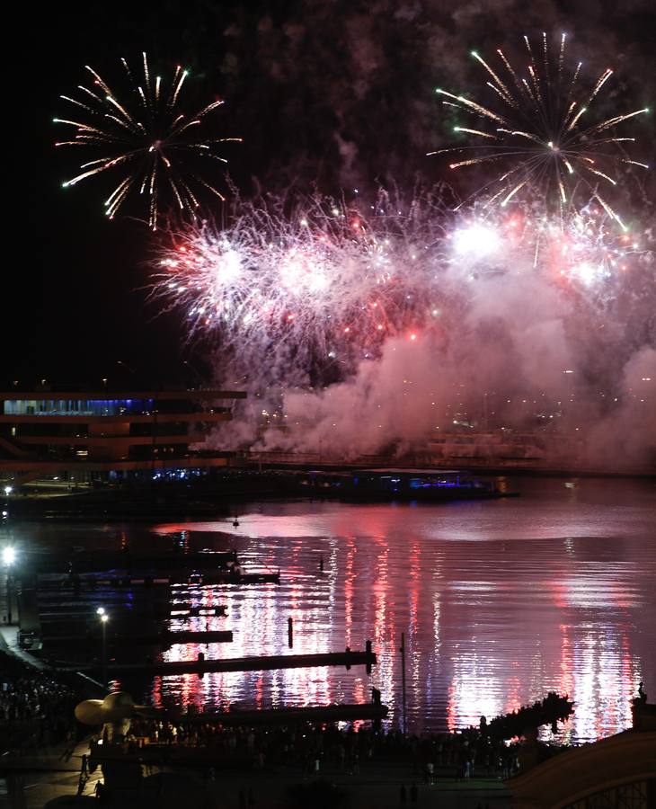 Fotos: Piromusical de Ricardo Caballer en la Nit a la Mar en la Marina de Valencia