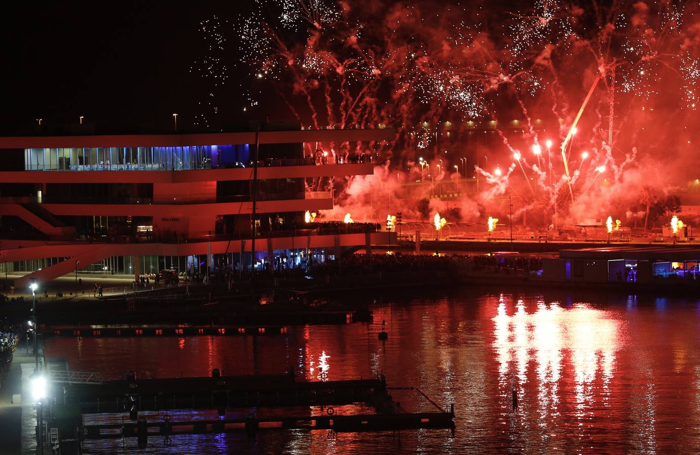 Fotos: Piromusical de Ricardo Caballer en la Nit a la Mar en la Marina de Valencia