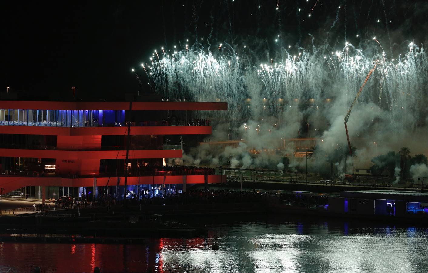 Fotos: Piromusical de Ricardo Caballer en la Nit a la Mar en la Marina de Valencia