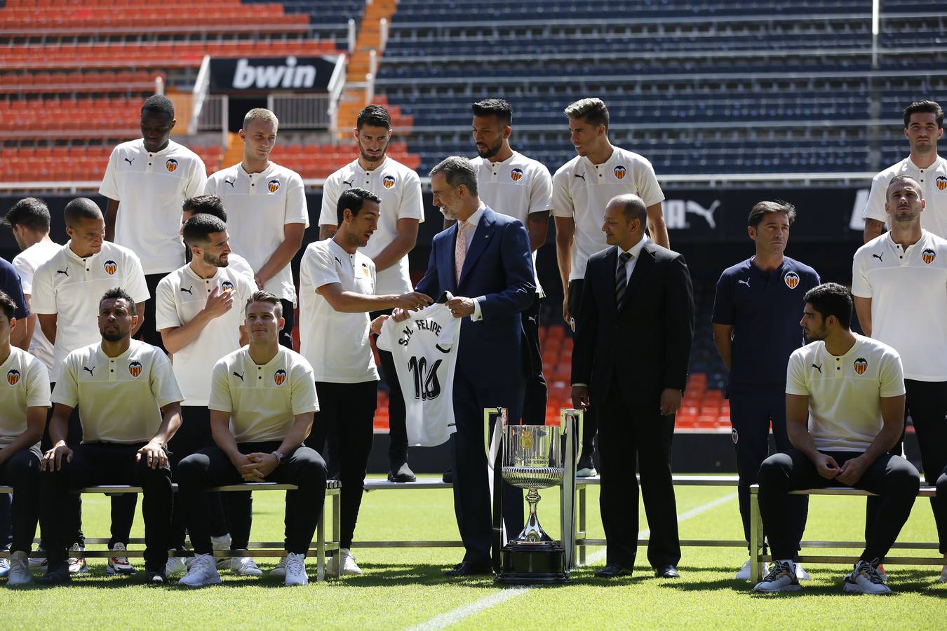 El rey Felipe VI y el Valencia CF han celebrado heste lunes un acto en Mestalla con motivo del Centenario del club. 