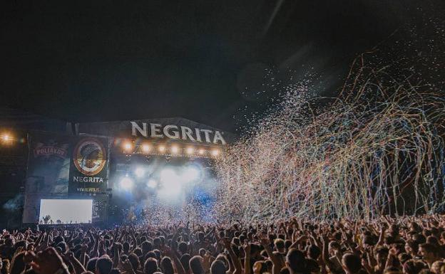 Miles de personas en uno de los festivales del Pirata Rock en 2018.