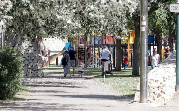 Uno de los parques con los que cuenta el recinto. 