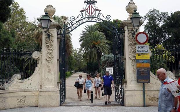 Entrada a los Jardines de Viveros de Valencia. 