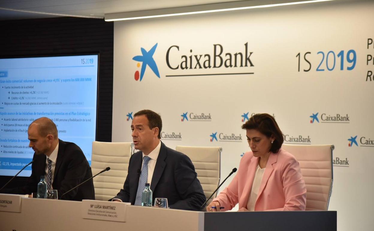 El consejero delegado de Caixa Bank, Gonzalo Gortazar, durante su intervención en la presentación de los resultados de la entidad, correspondientes a los seis primeros meses de 2019.