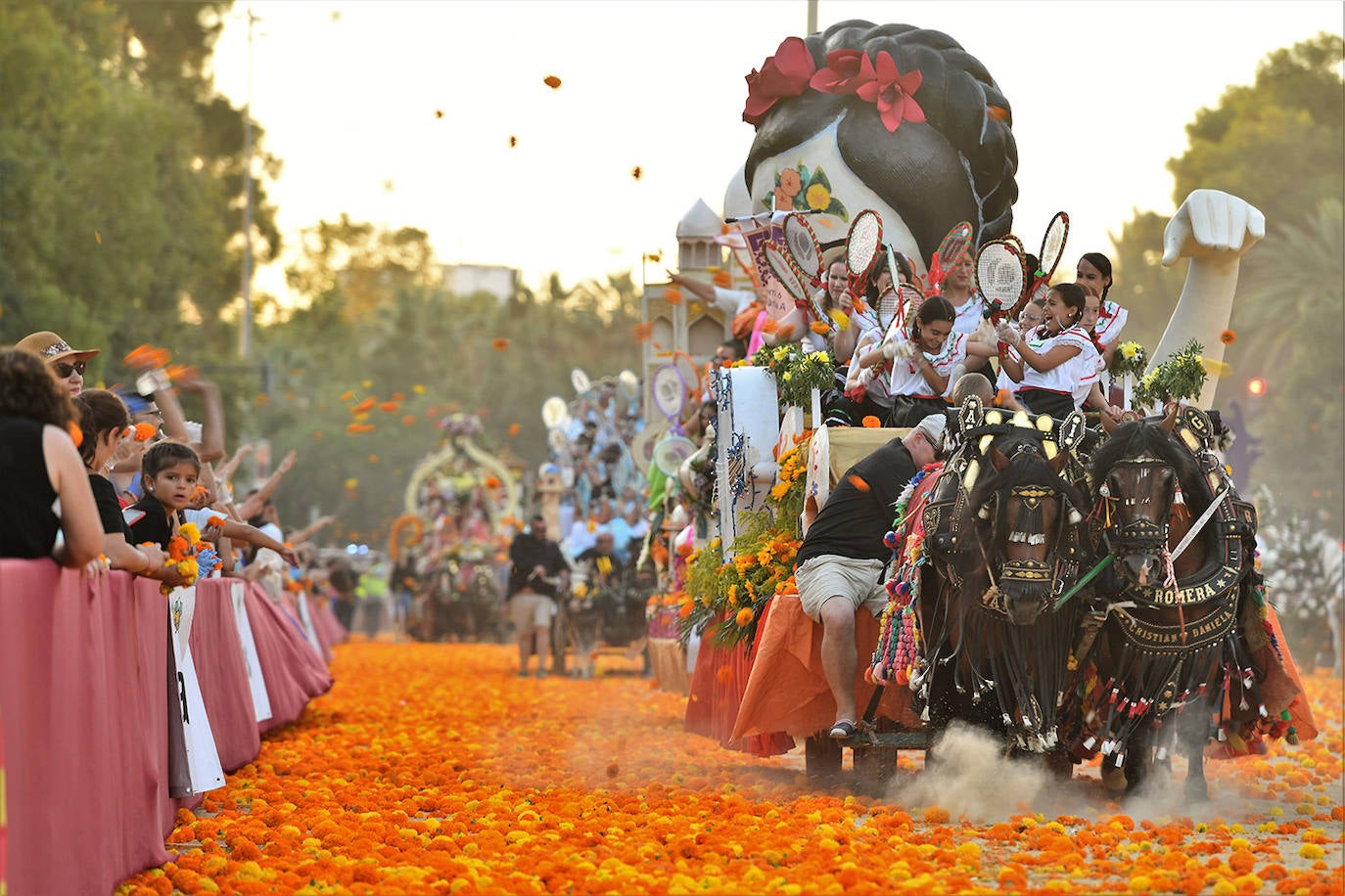 La ciudad despide la Feria de Julio con el más antiguo de sus festejos florales