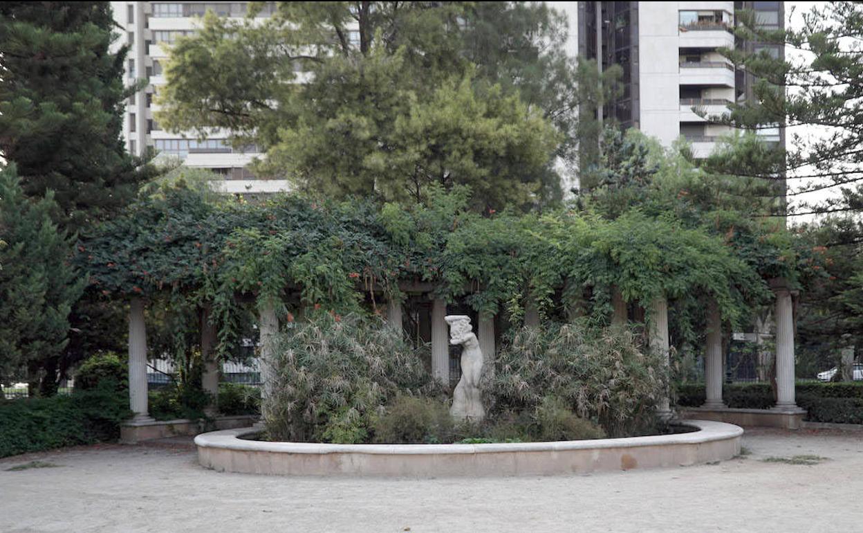 Escultura 'Despertar', en Viveros. 