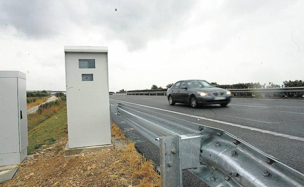 Valencia y Alicante, en el top 4 de provincias de España con más radares de la DGT