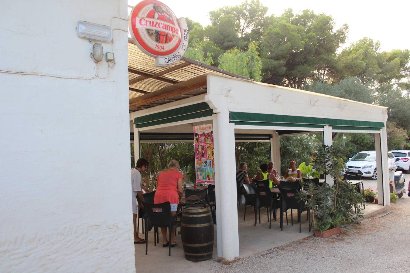 Cafeterí del camping Los Pinos. 