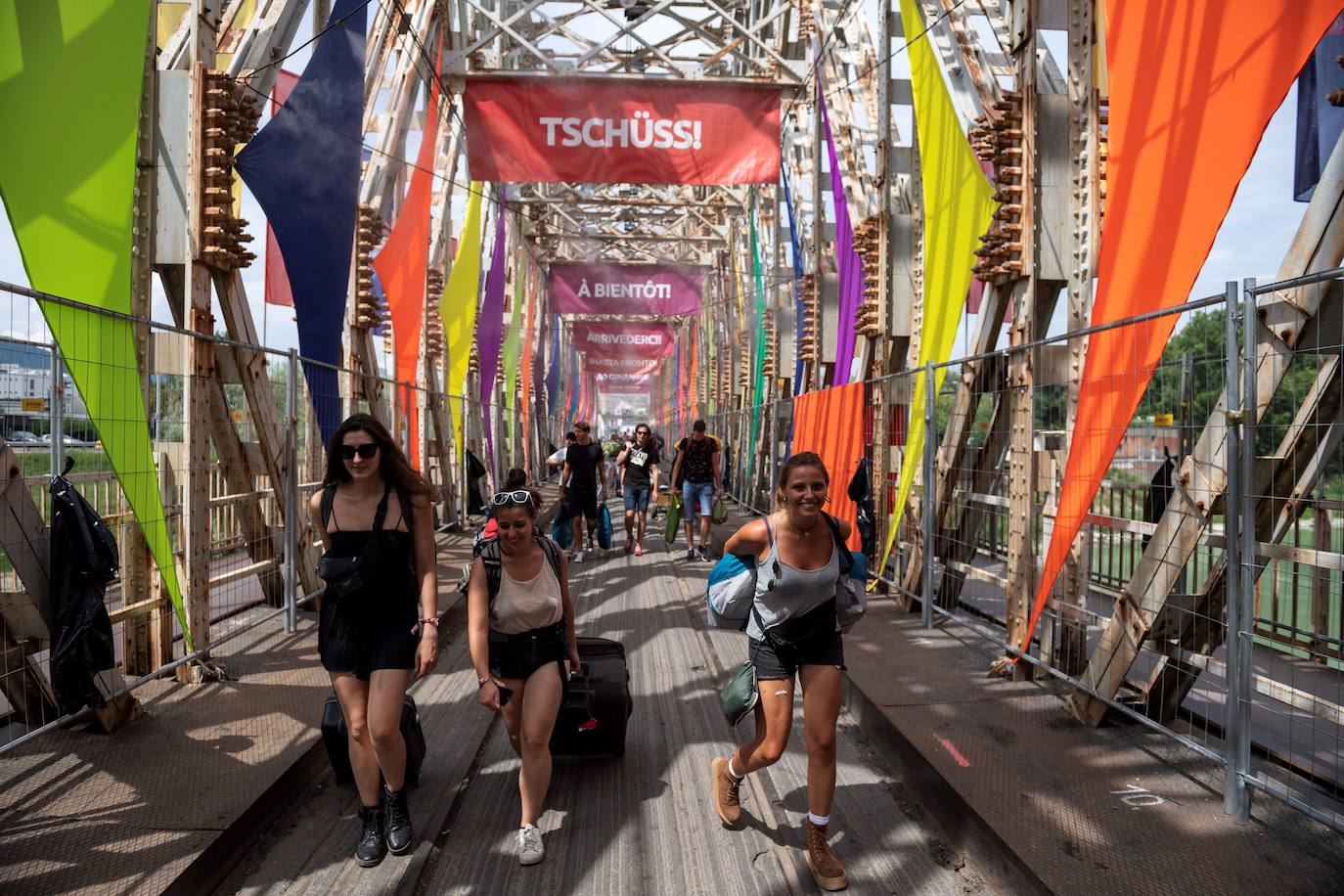 En Hungría se celebra el Sziget Festival 2019, uno de los festivales más importantes del verano. La fiesta ha empezado este 7 de agosto y continuará sin descanso hasta el próximo día 13. El cartel está encabezado durante estos días de festival con artistas de la talla de Ed Sheeran, Franz Ferdinand y Martin Garrix, entre otros.