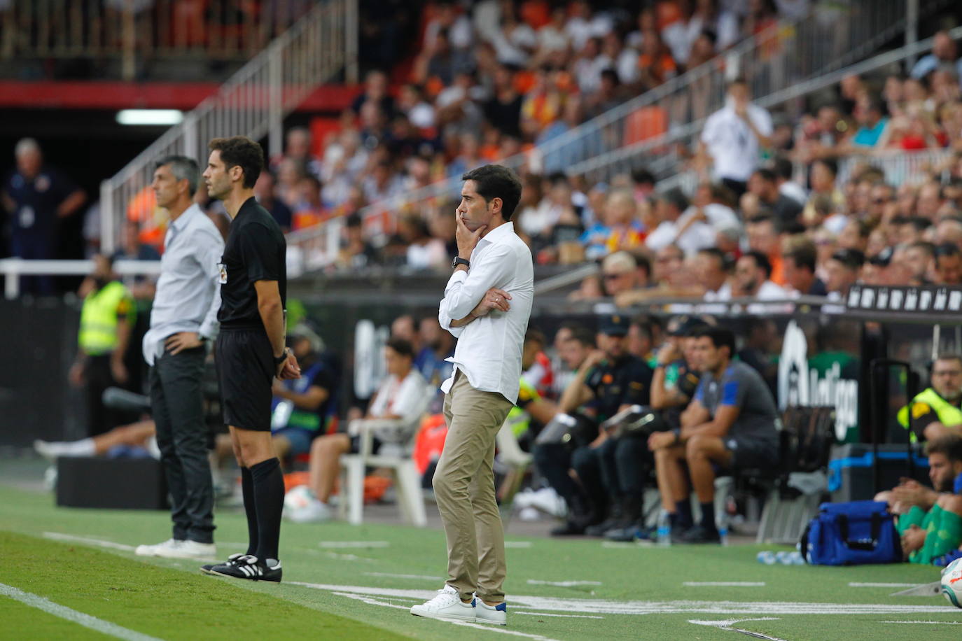 El equipo donostiarra le ha hecho el pasillo de honor al Valencia CF en Mestalla por la conquista de la Copa del Rey de 2019