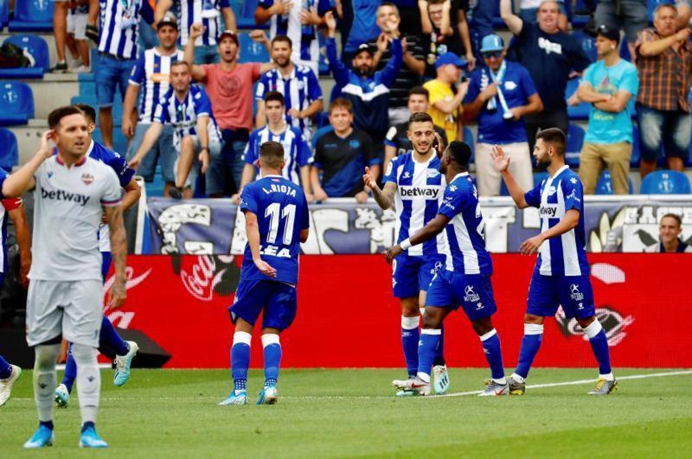 El Levante debutó esta temporada en Mendizorroza. 