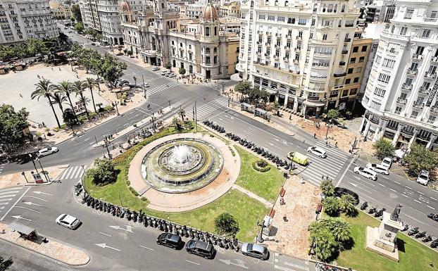 La plaza del Ayuntamiento de Valencia quedará sólo para el transporte público tras su reforma