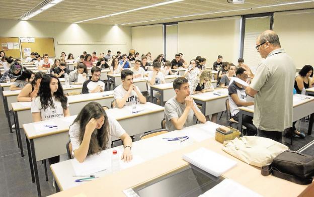 Exámenes de selectividad el pasado curso. 