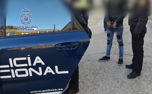 Detenido en Valencia por abusar sexualmente de su hija y de la nieta de su pareja, ambas de 9 años