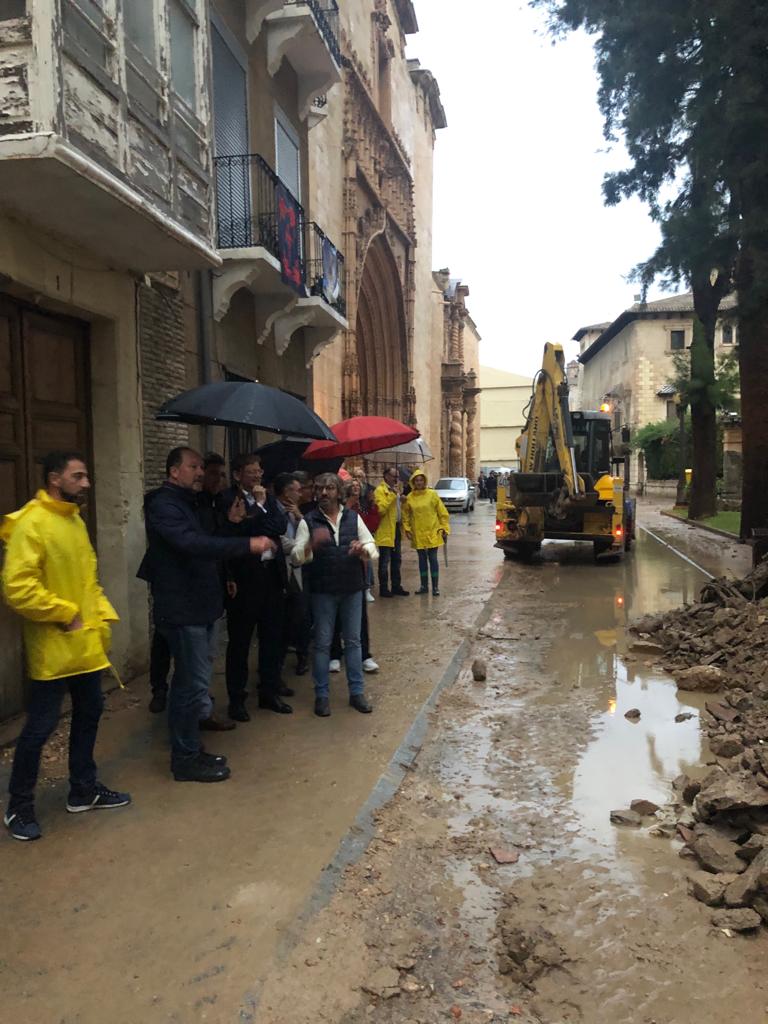 Fotos: Los políticos visitan las zonas más afectadas por la DANA en la Comunitat