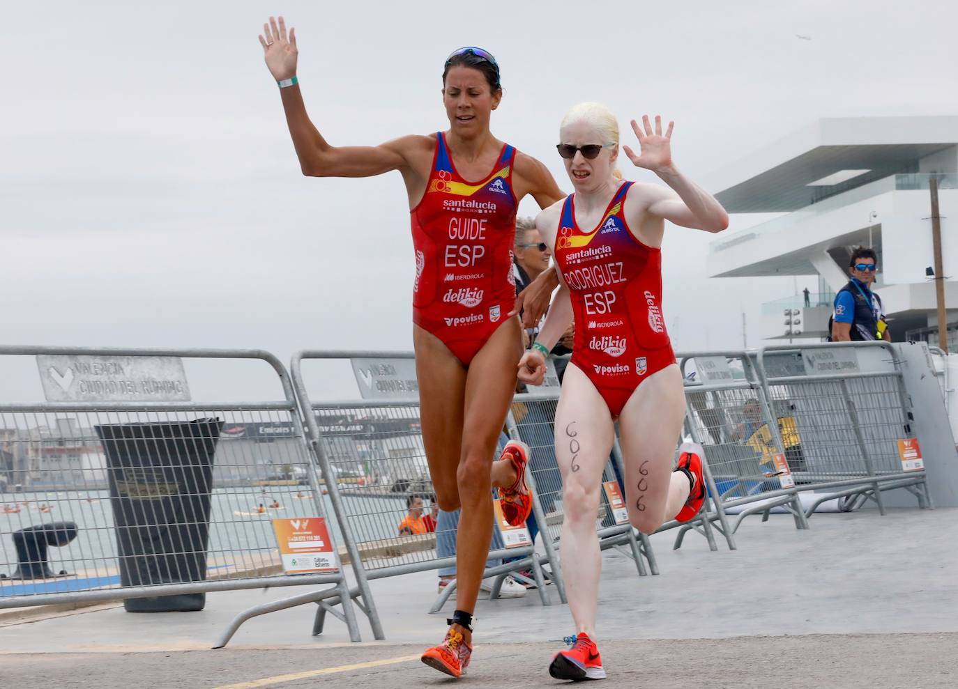 Fotos: Búscate en el Campeonato de Europa de Triatlón en Valencia