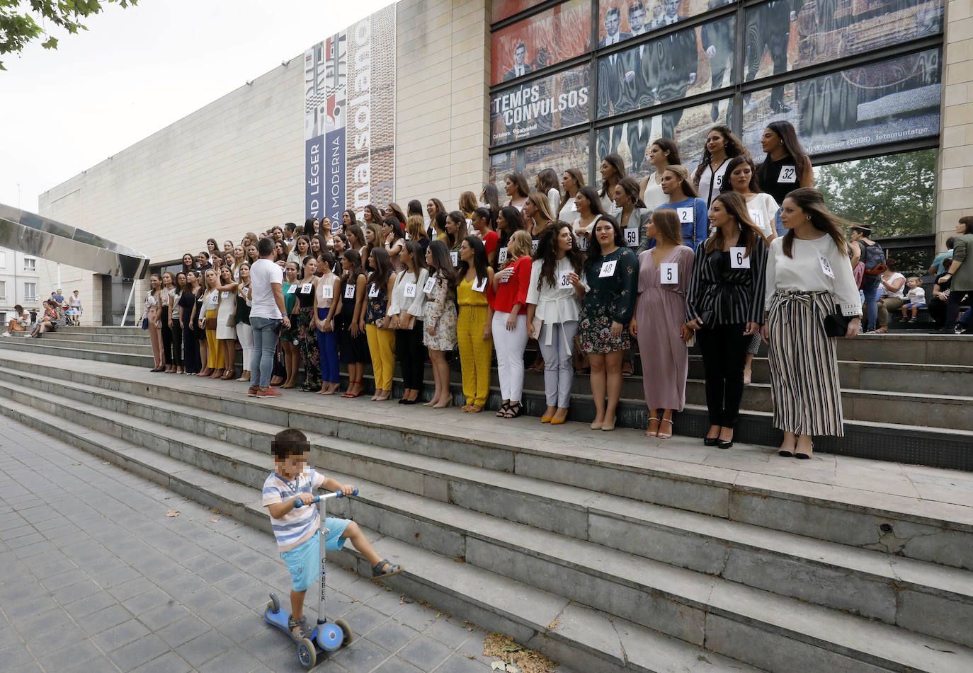 Fotos: Las candidatas a ser fallera mayor 2020 visitan el IVAM
