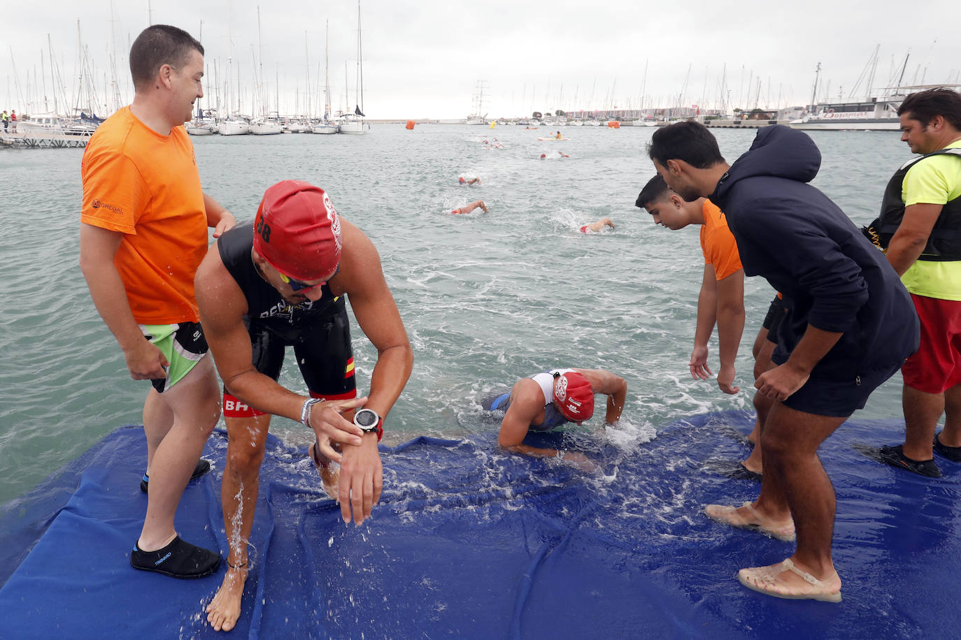 Fotos: Búscate en el Campeonato de Europa de Triatlón en Valencia