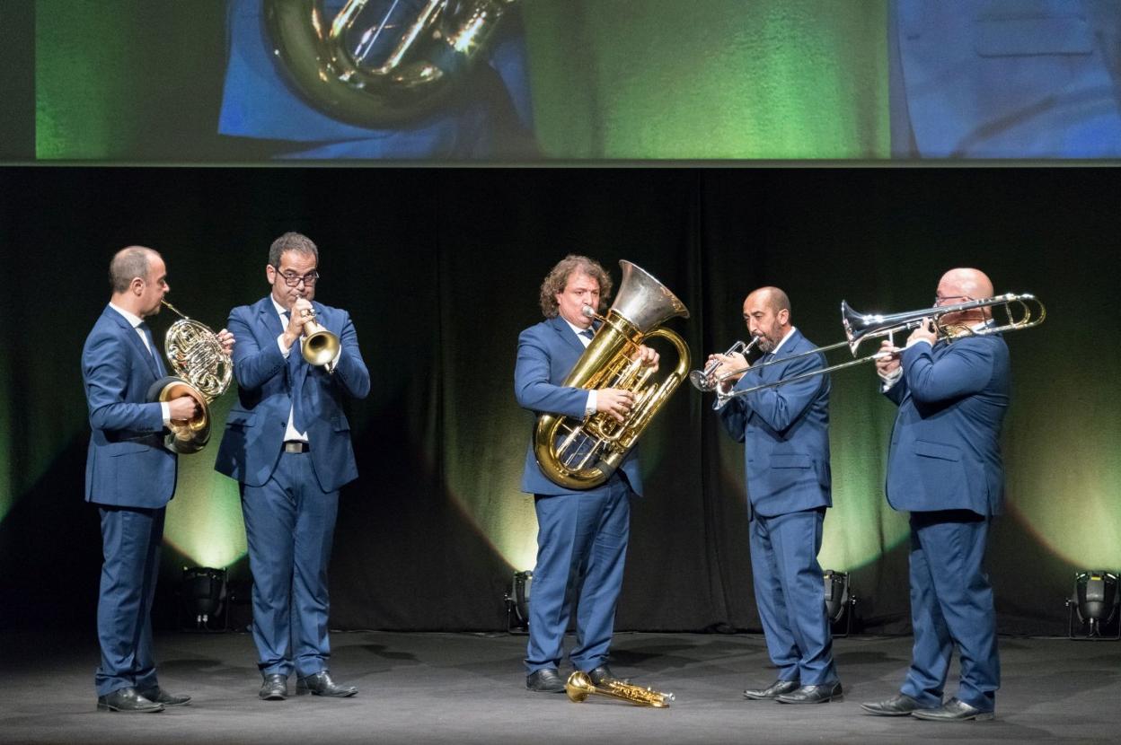 Actuación de la banda Spanish Brass. 