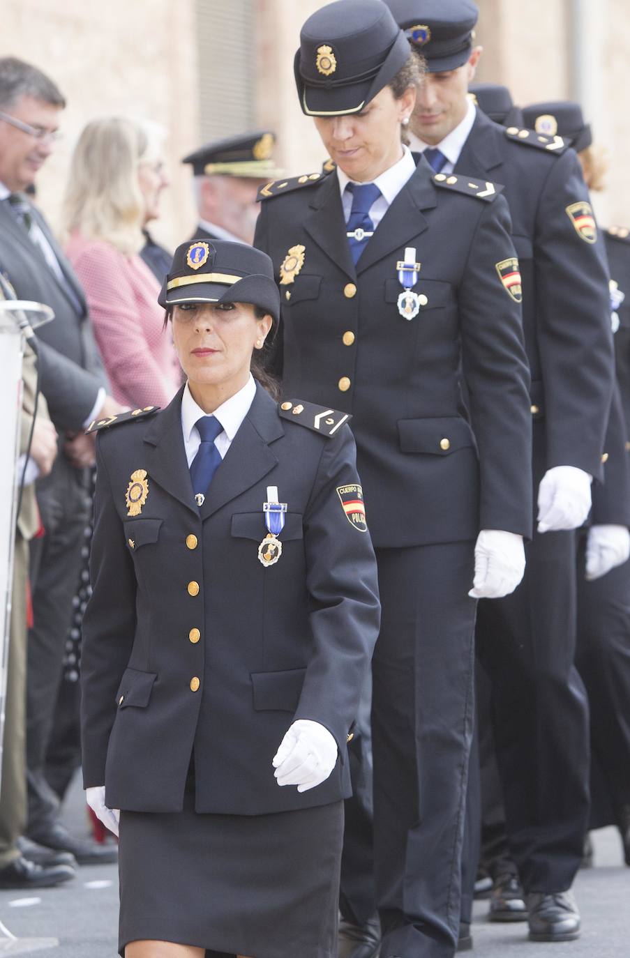 La Generalitat concede un centenar de condecoraciones en el Día de la Policía Autonómica