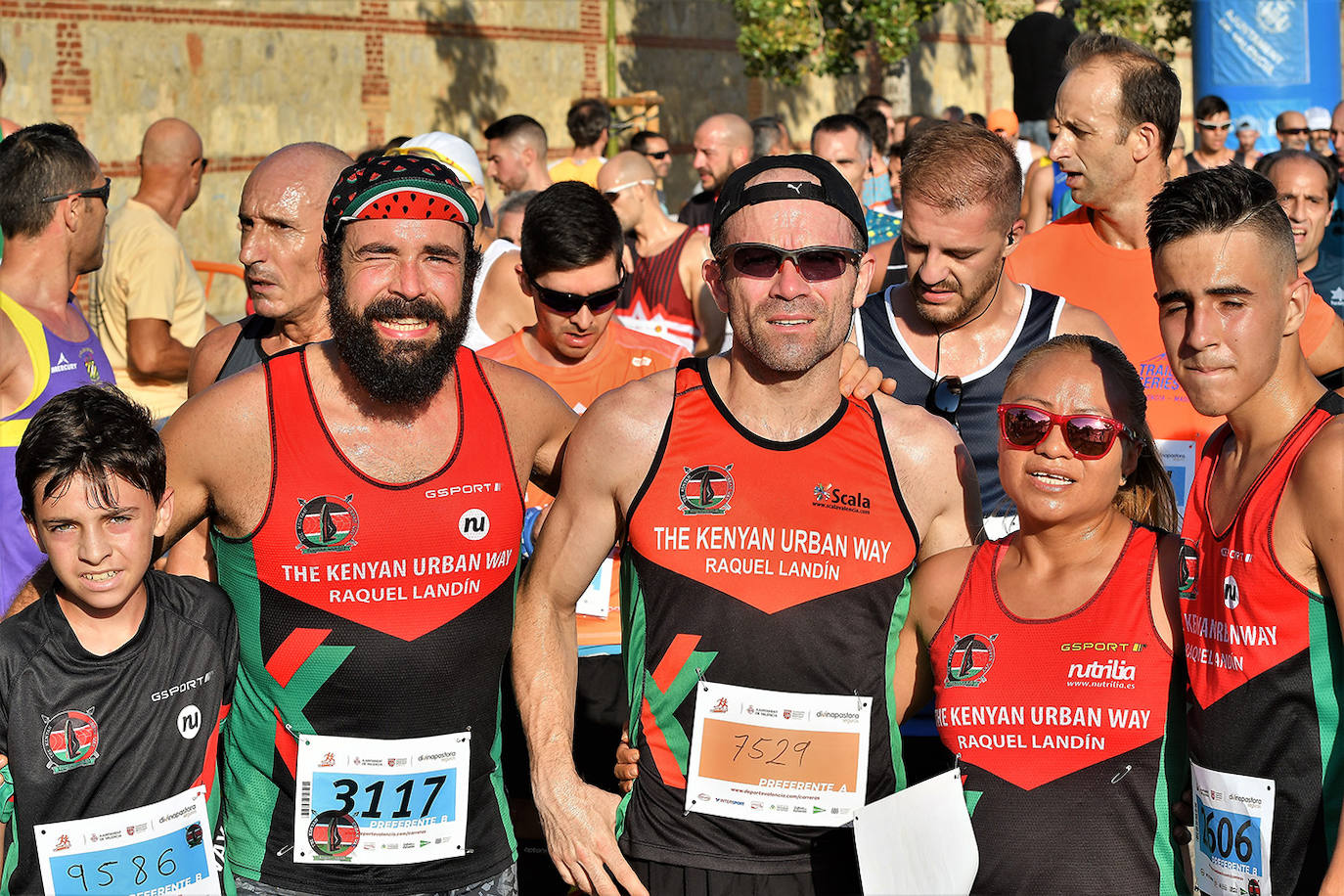 Fotos: Búscate en la 43ª Volta a Peu de los barrios de San Marcelino y San Isidro de Valencia