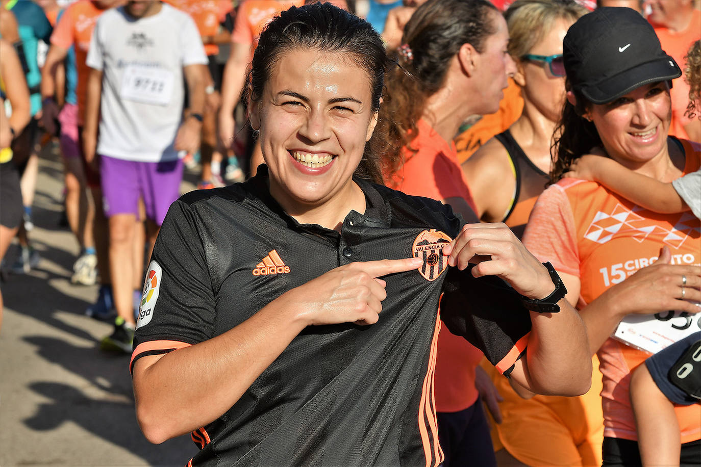 Fotos: Búscate en la 43ª Volta a Peu de los barrios de San Marcelino y San Isidro de Valencia