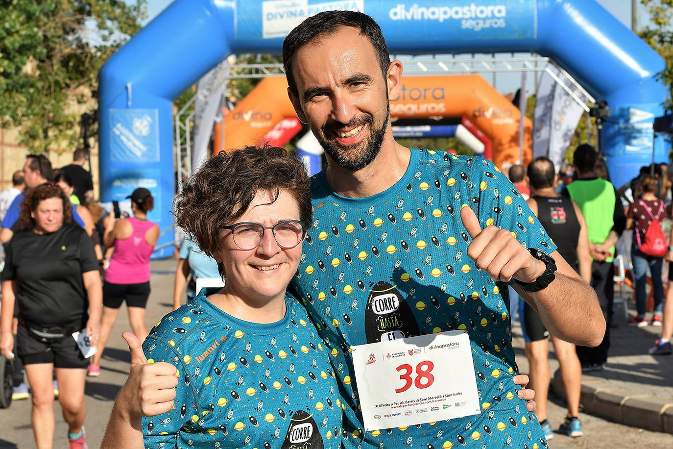 Fotos: Búscate en la 43ª Volta a Peu de los barrios de San Marcelino y San Isidro de Valencia