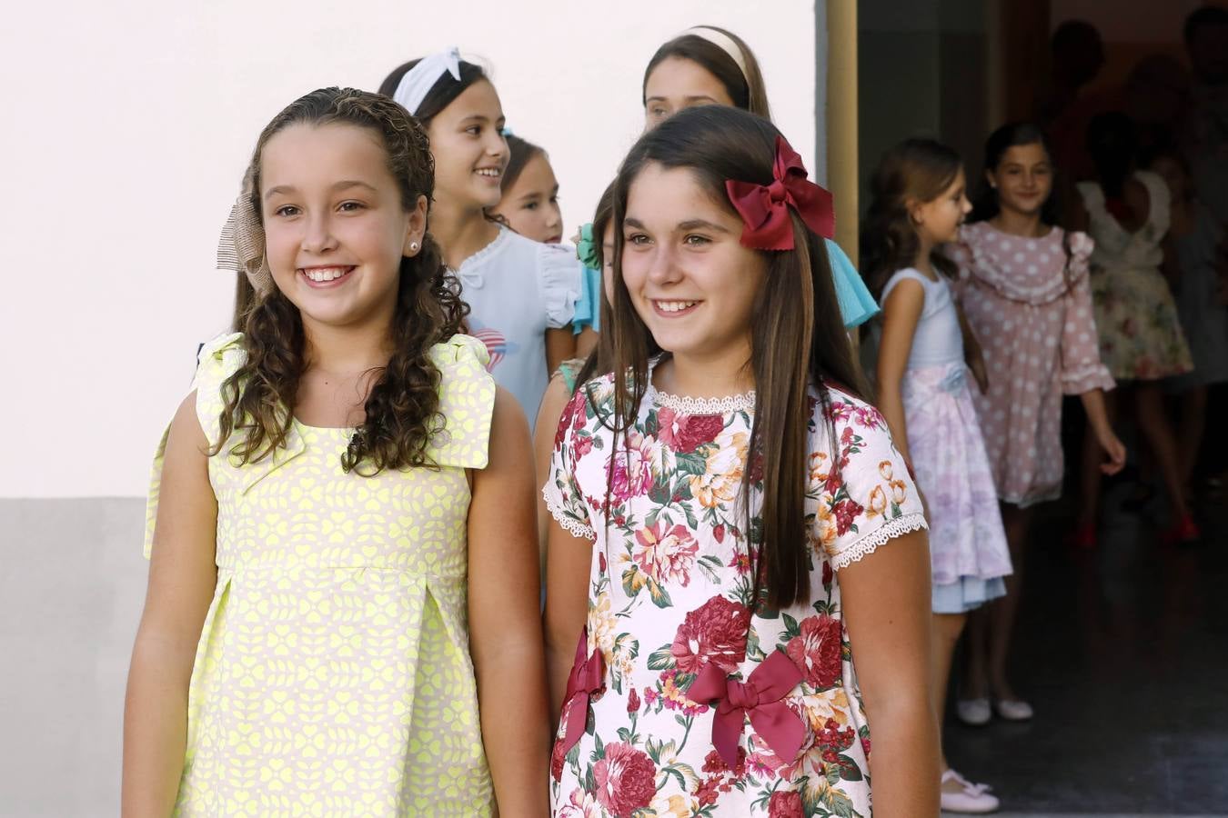 Las 13 aspirantes a fallera mayor de Valencia 2020 y las 13 niñas que sueñan con ser fallera mayor infantil inician el camino que concluirá con la llamada del alcalde Ribó el próximo 16 de octubre.