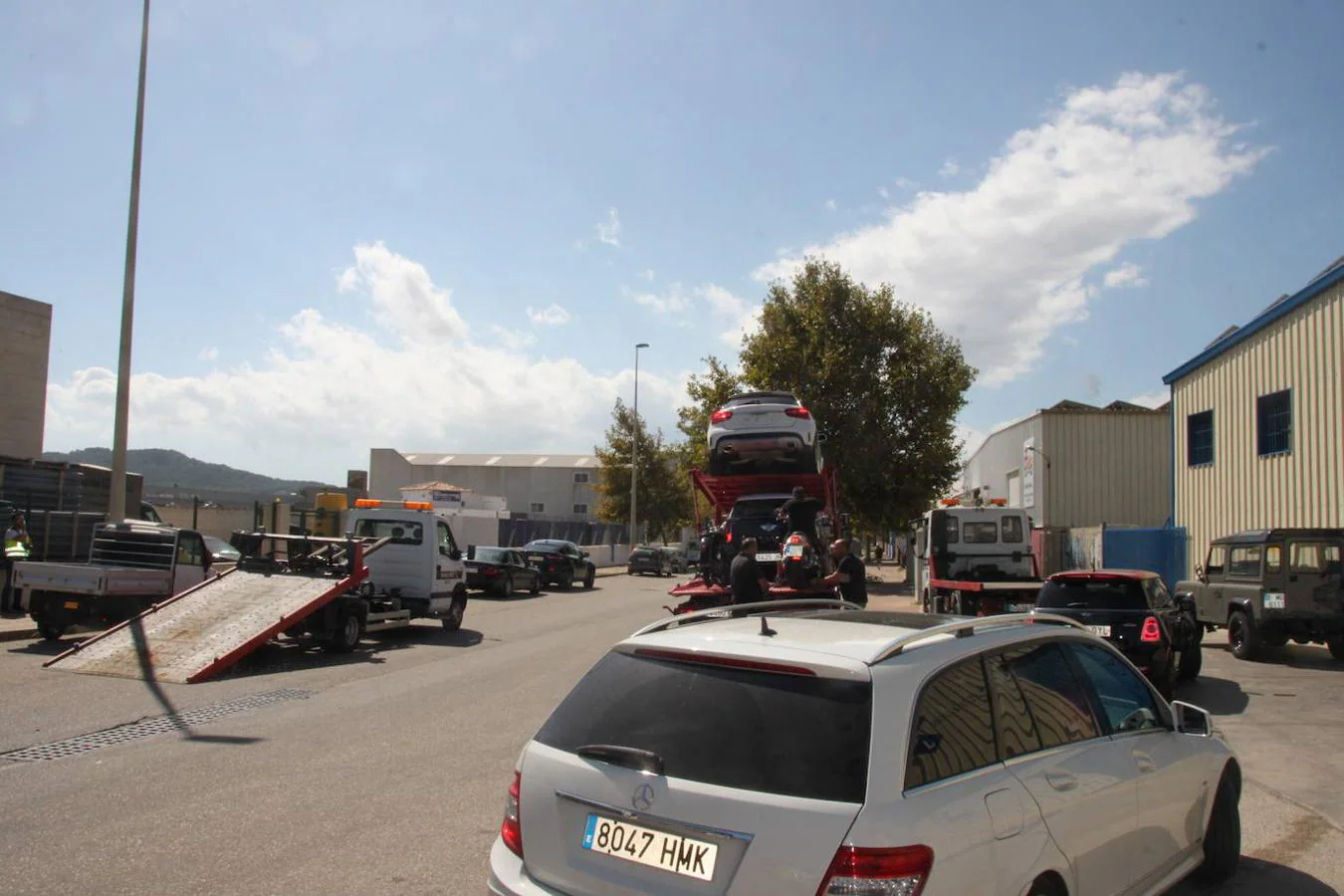 Operación policial en un negocio de compraventa de coches de lujo en Xàbia
