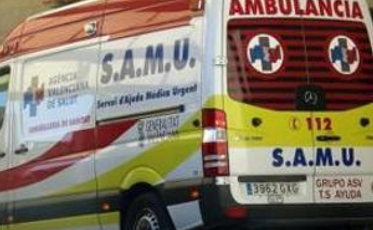 Herido grave al caerle una plancha en una gasolinera de Villena