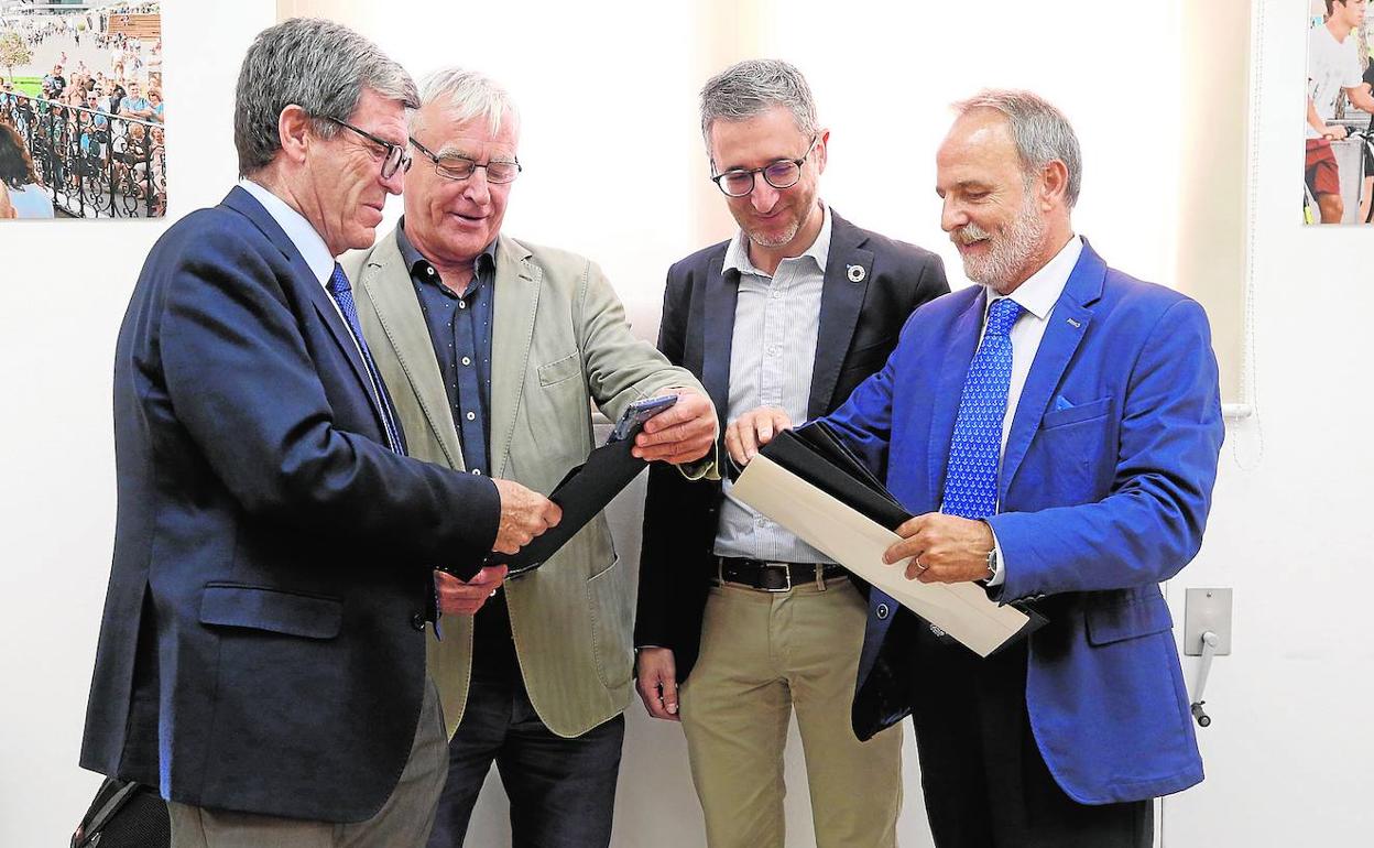 Aurelio Martínez, Joan Ribó, Arcadi España y el presidente de Puertos del Estado, Salvador Encina. 