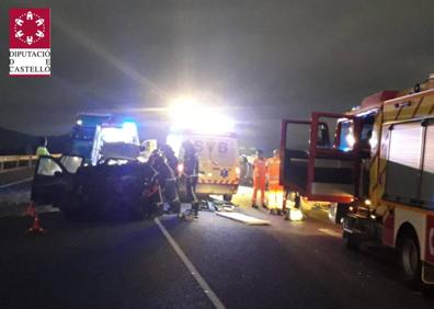 Imagen secundaria 1 - Accidentes de tráfico | Fallecen atrapadas dos personas en un accidente de tráfico en la N-340 en Peñíscola