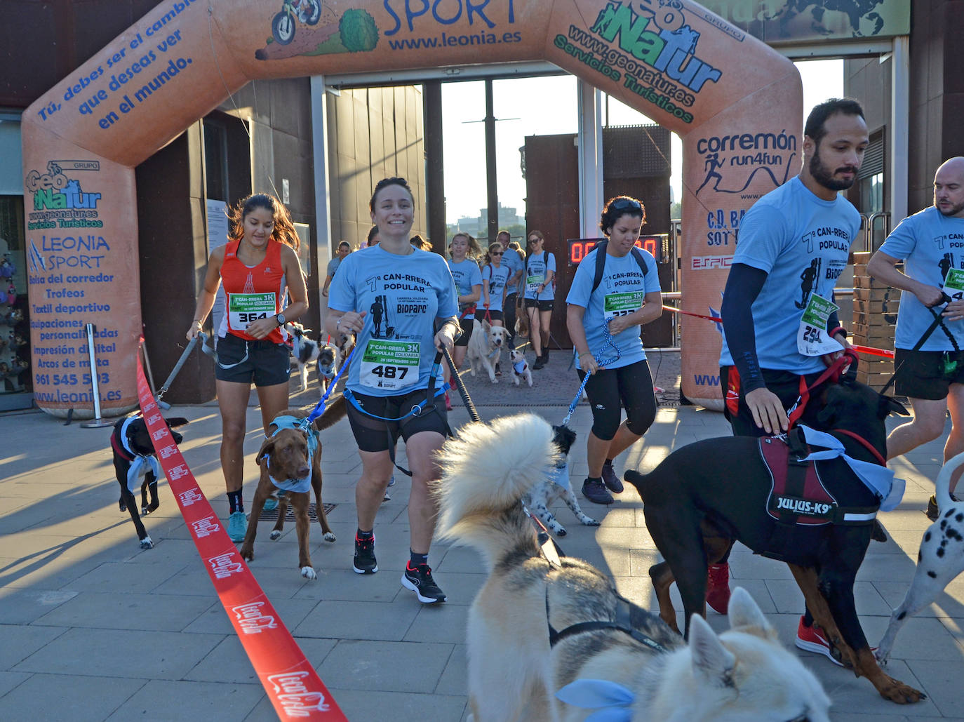 Fotos: Can-rrera Bioparc 2019: animales y dueños corren juntos en Valencia