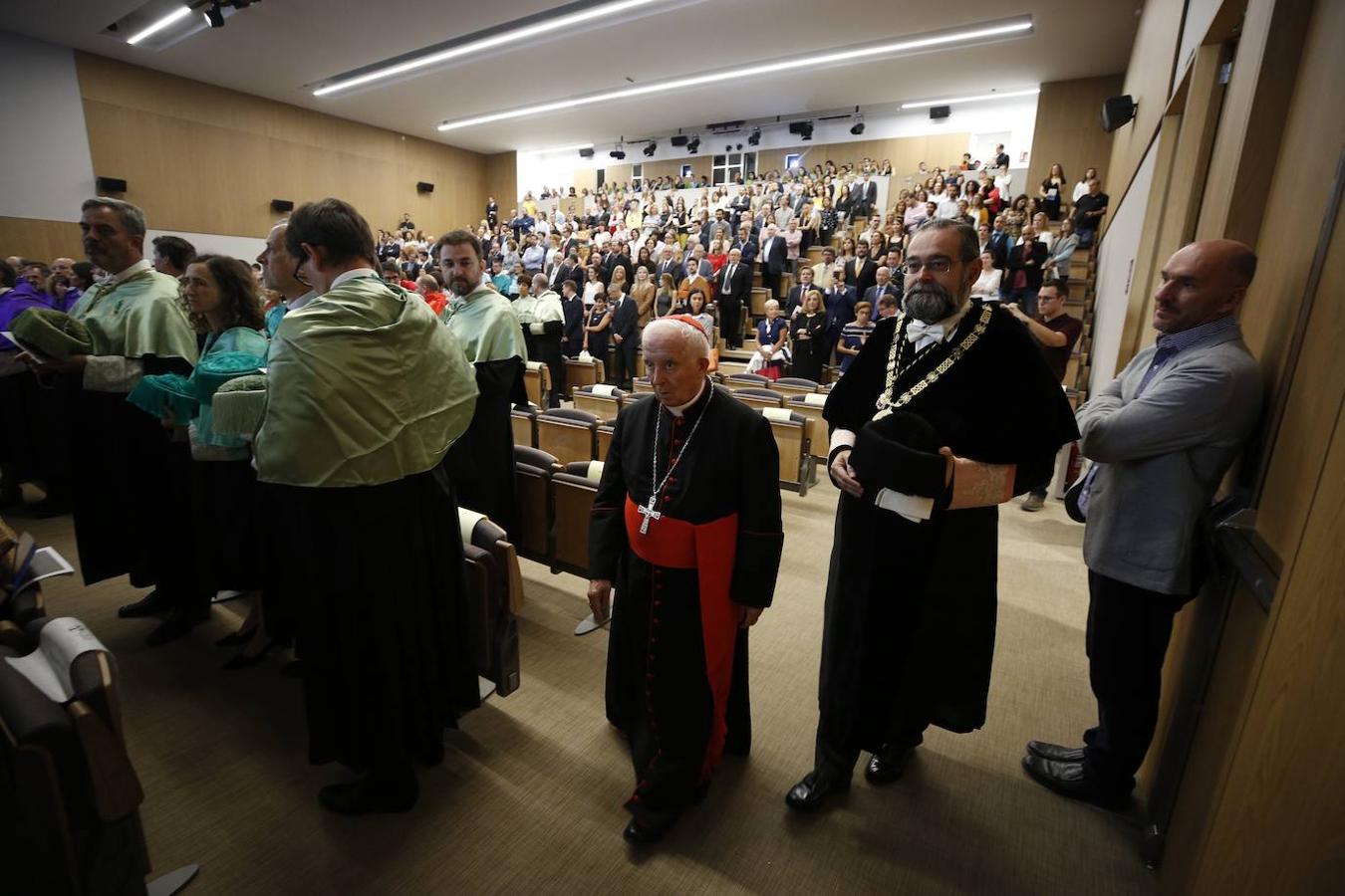 La universidad inaugura su Paraninfo con el acto de apertura del curso