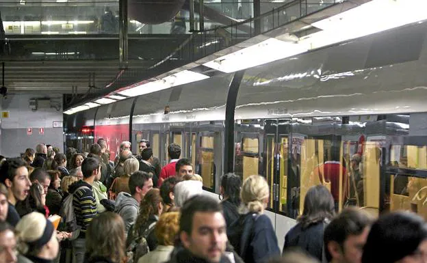 El metro de Valencia tendrá horario especial la noche del 8 al 9 d'Octubre