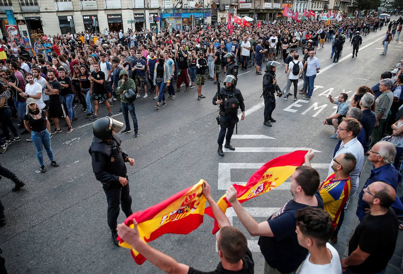 Fotos: Manifestaciones del 9 d&#039;Octubre en Valencia