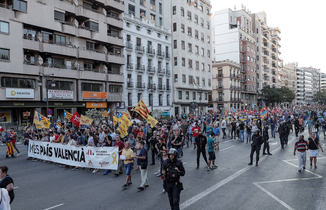 Fotos: Manifestaciones del 9 d&#039;Octubre en Valencia