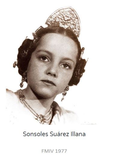 Sonsoles Suárez, con su padre. 