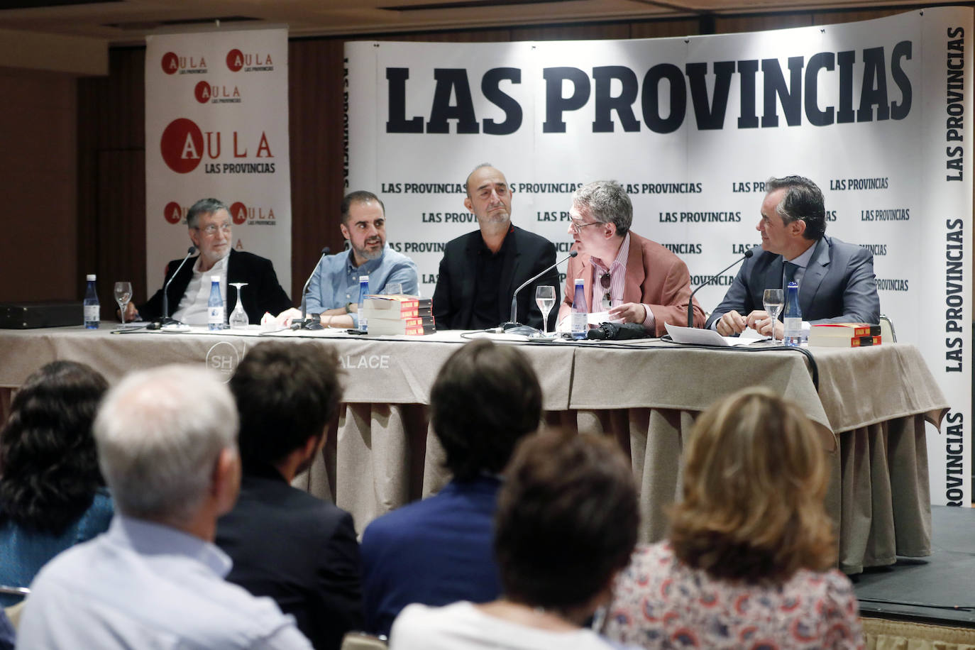 Fotos: Ramón Palomar presenta su nuevo libro, &#039;La Gallera&#039;, en el Aula LAS PROVINCIAS