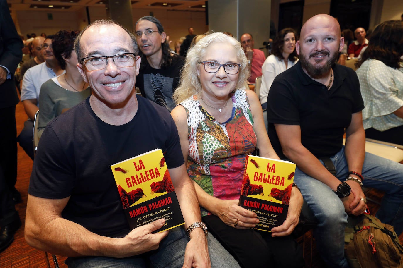 Fotos: Ramón Palomar presenta su nuevo libro, &#039;La Gallera&#039;, en el Aula LAS PROVINCIAS