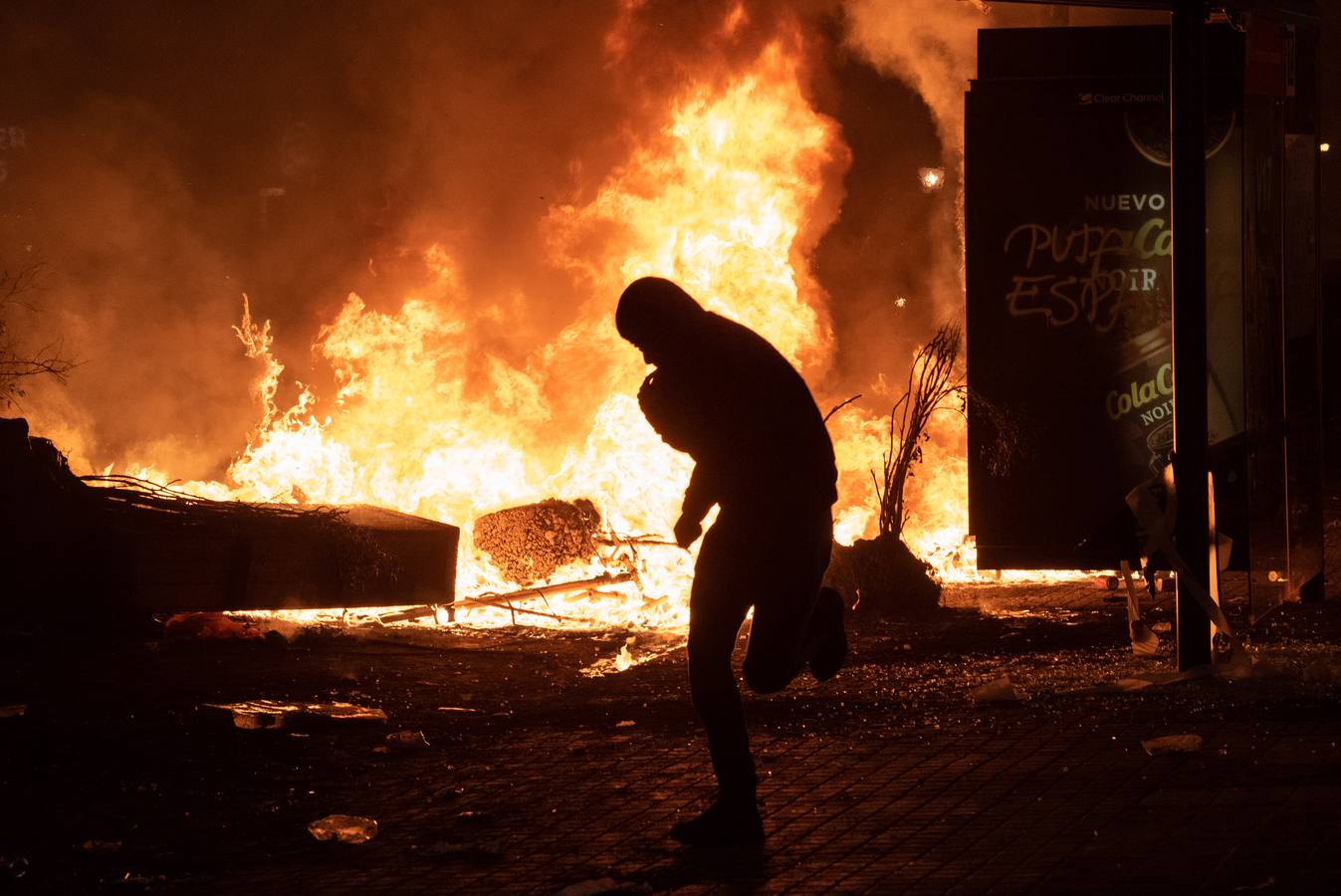 Quinta jornada de barricadas y cargas policiales en Catalunya