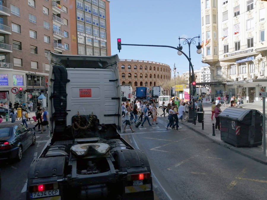 Fotos: Una marcha lenta de 200 camiones recorre el centro de Valencia