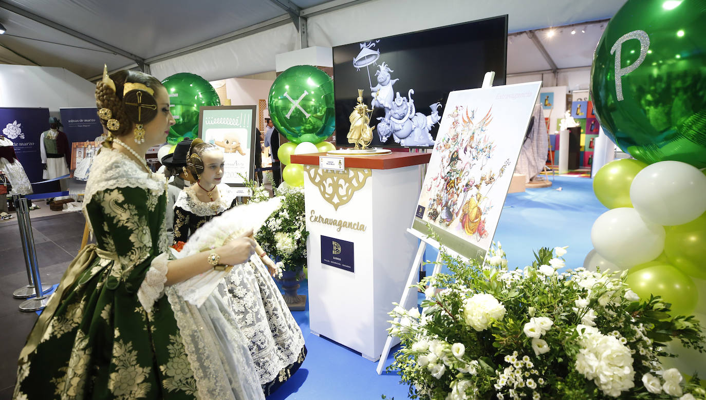 Fotos: Las falleras mayores de Valencia se estrenan con Especial