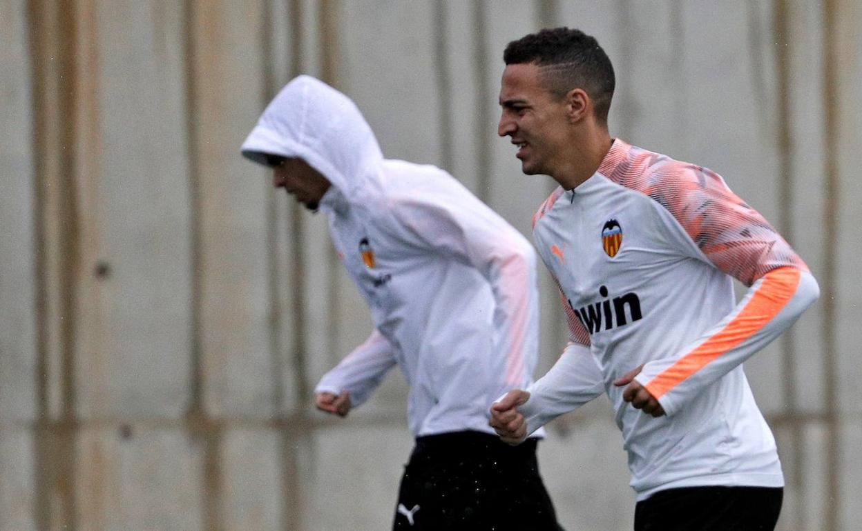 Rodrigo Moreno durante el entrenamiento del equipo este martes.